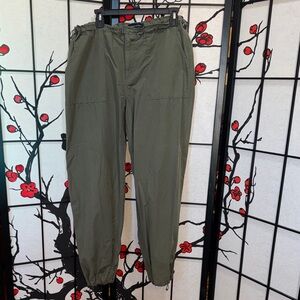 Aeropostale Medium Parachute Cargo Lounge Joggers Olive Green Casual Pants